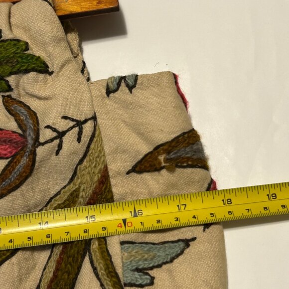 Vintage Mid Century Floral Crewelwork Bag with Wooden Handles - Picture 5 of 8